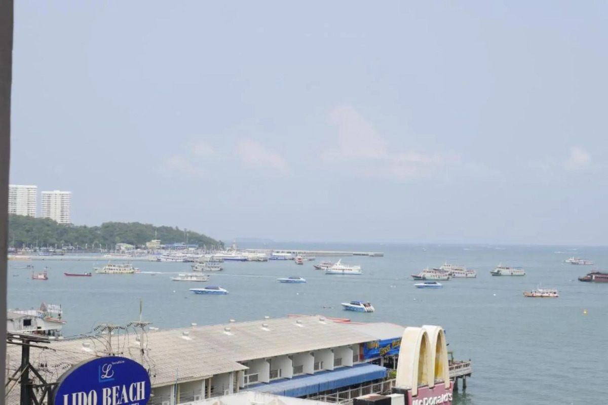 Cloudotel Walking Street