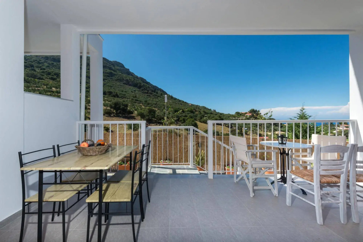 Sea View Village - Studios & Apartments