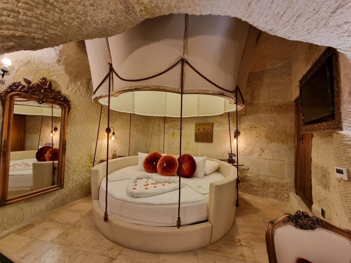 Elysion Cave Suites