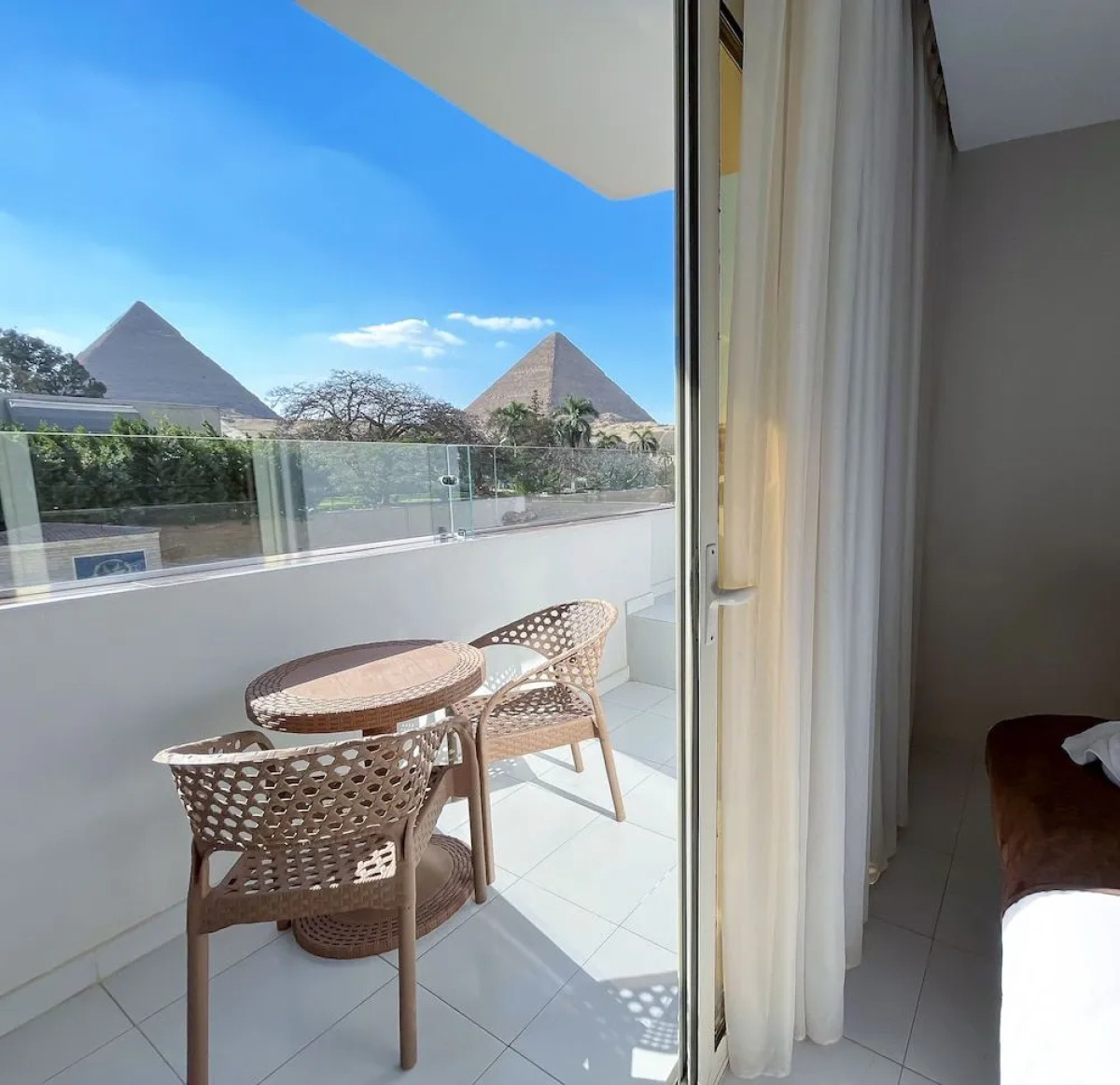 Shadow Pyramids View INN