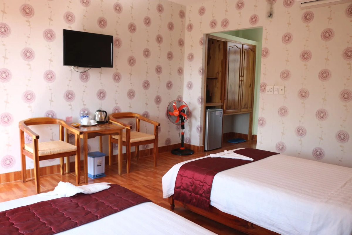 Sunrise Village Hotel