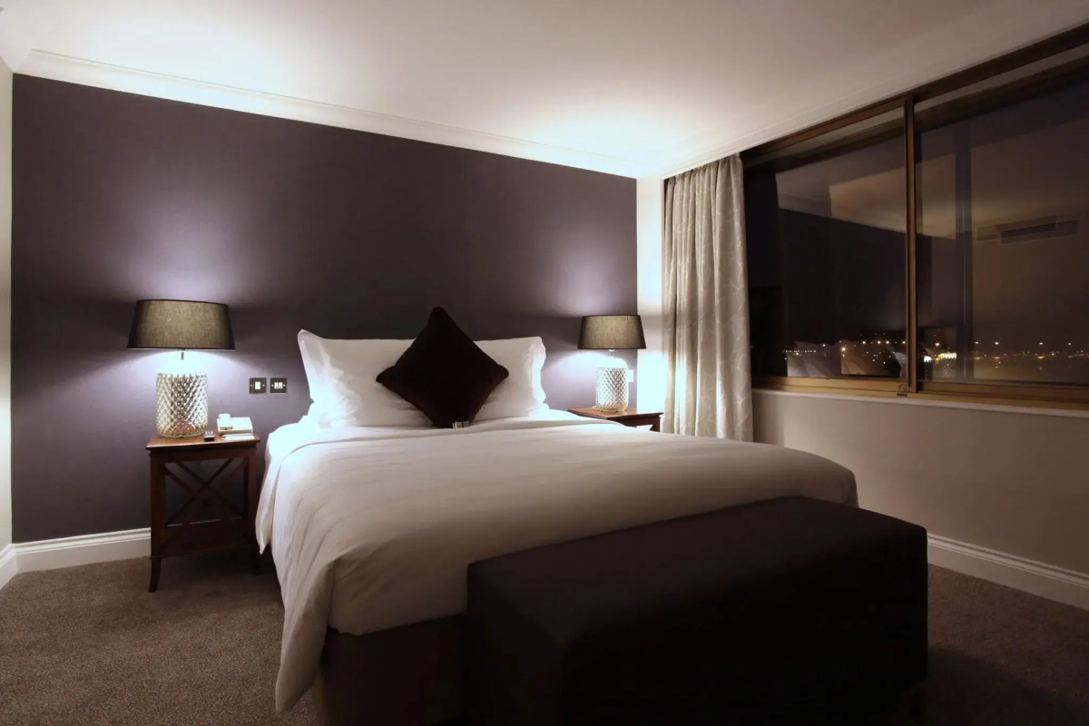 Renaissance London Heathrow Hotel
