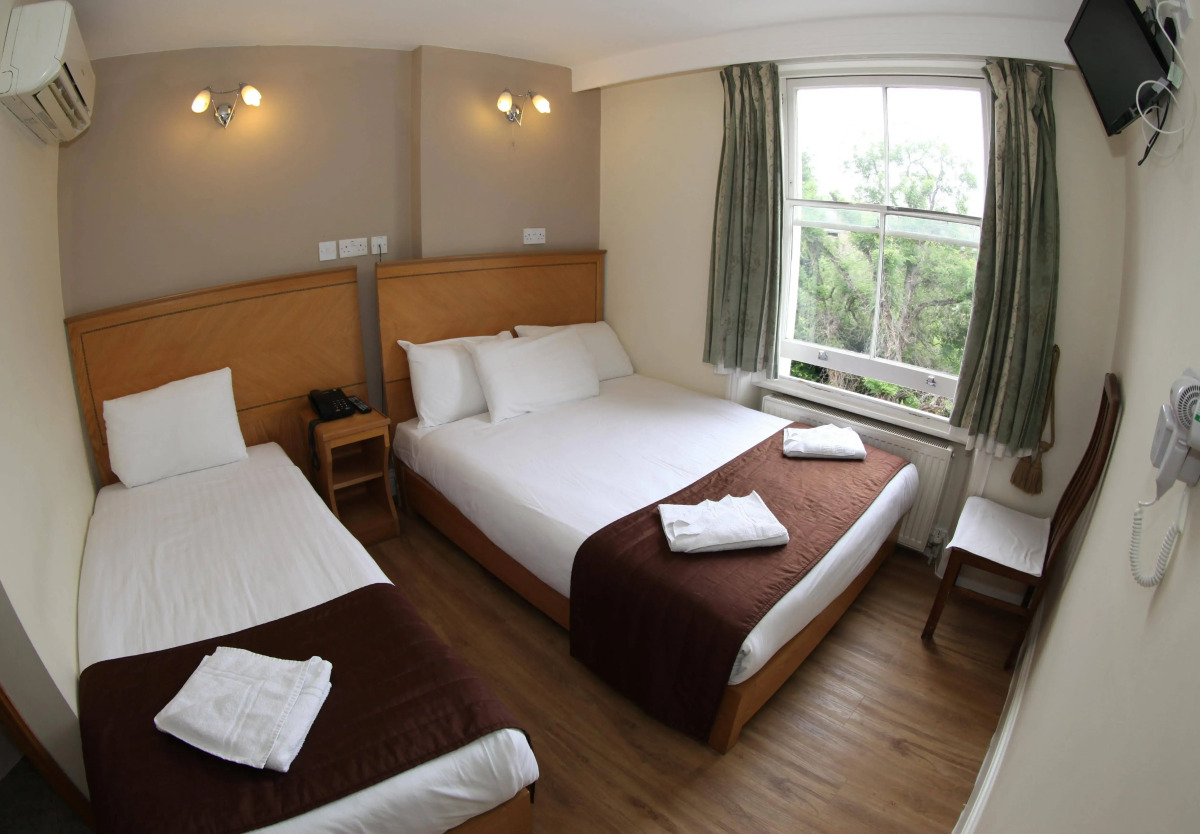 Bob W Holland Park London