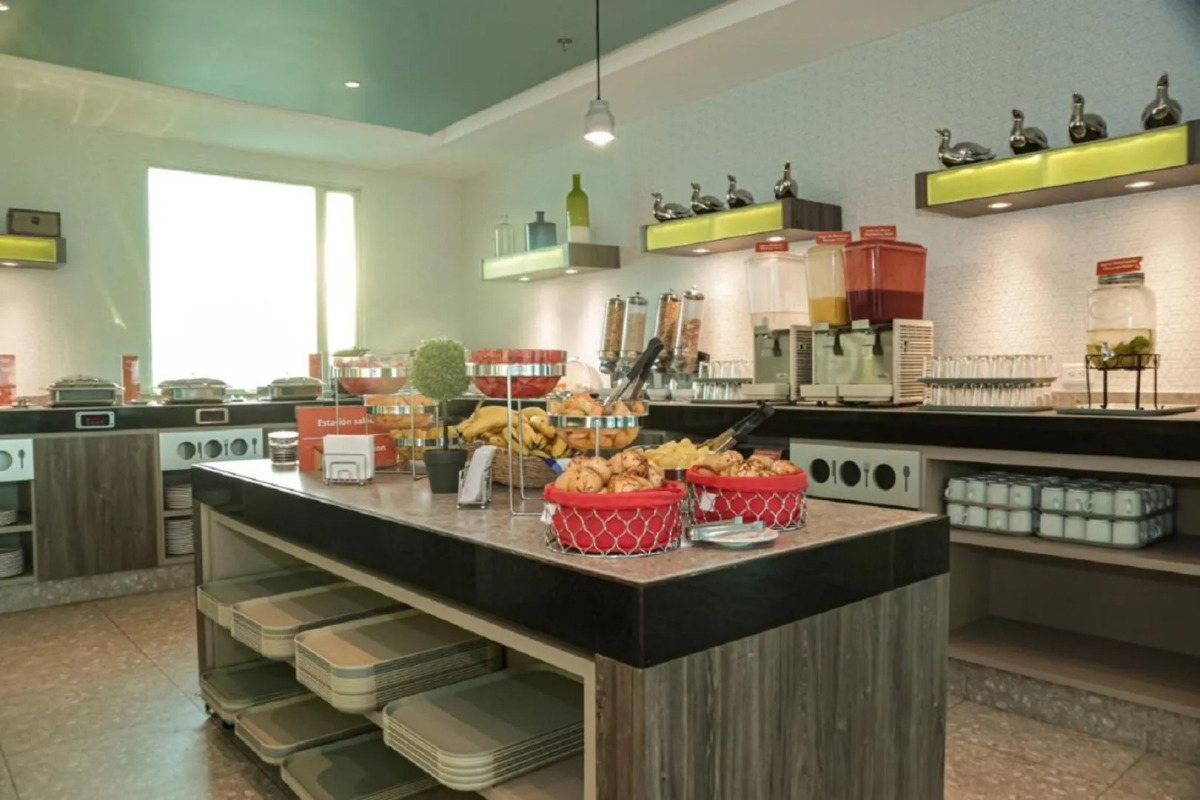 Hampton By Hilton Cartagena