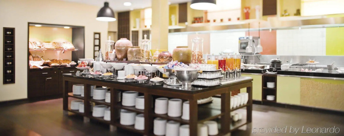 Mövenpick Hotel Amsterdam City Centre