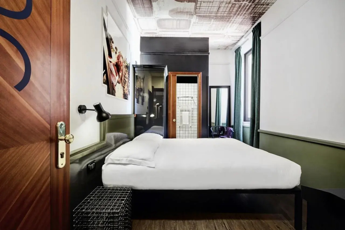 Hostel Generator Rome