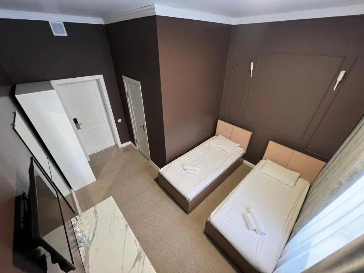 Hotel Nomad (Номад)