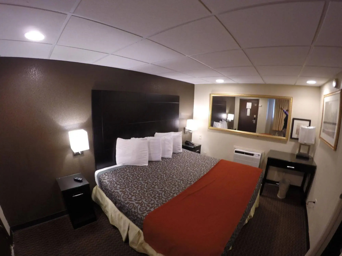 Motel 6 Elizabeth, NJ - Newark Liberty Intl Airport