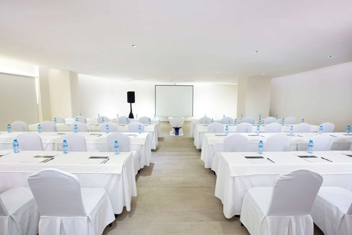 Krystal Urban Cancun & Beach Club