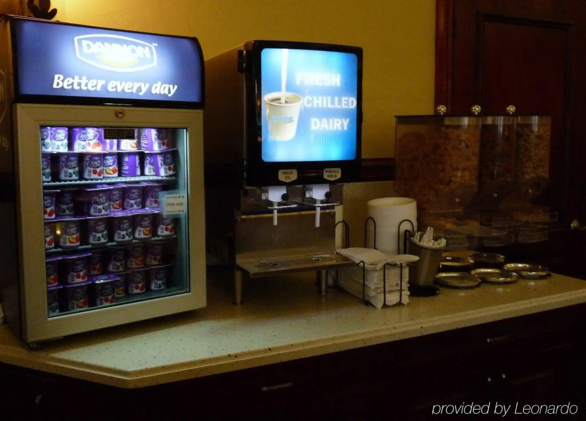 Palm Tree Club Miami Hotel