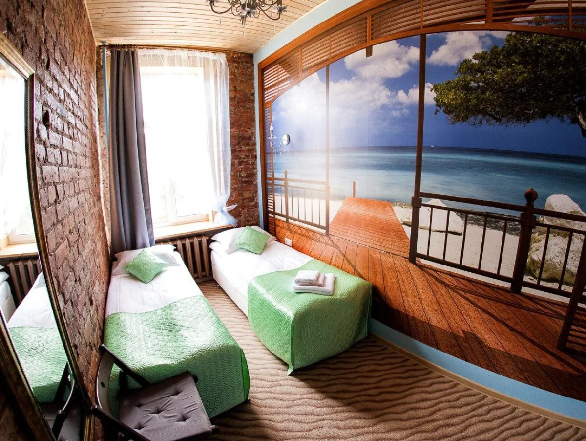 Отель Амплуа 