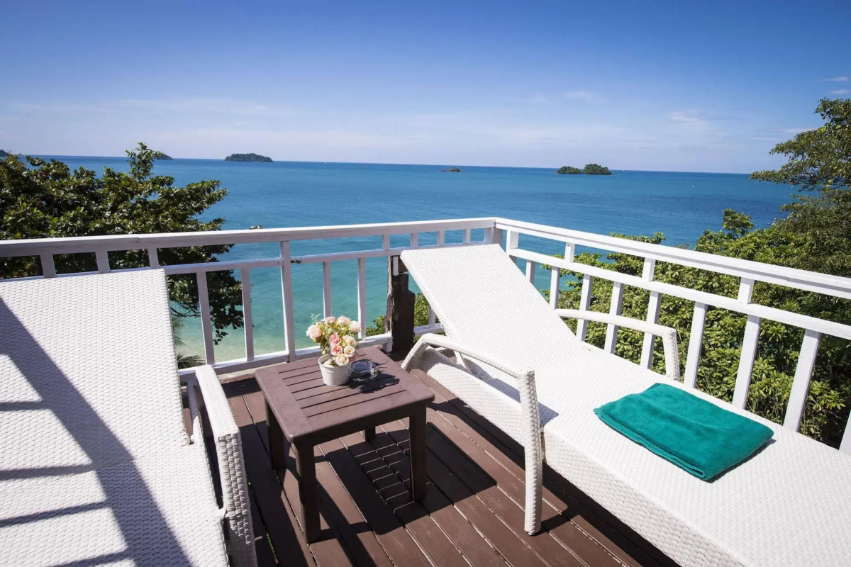 Koh Chang Cliff Beach Resort