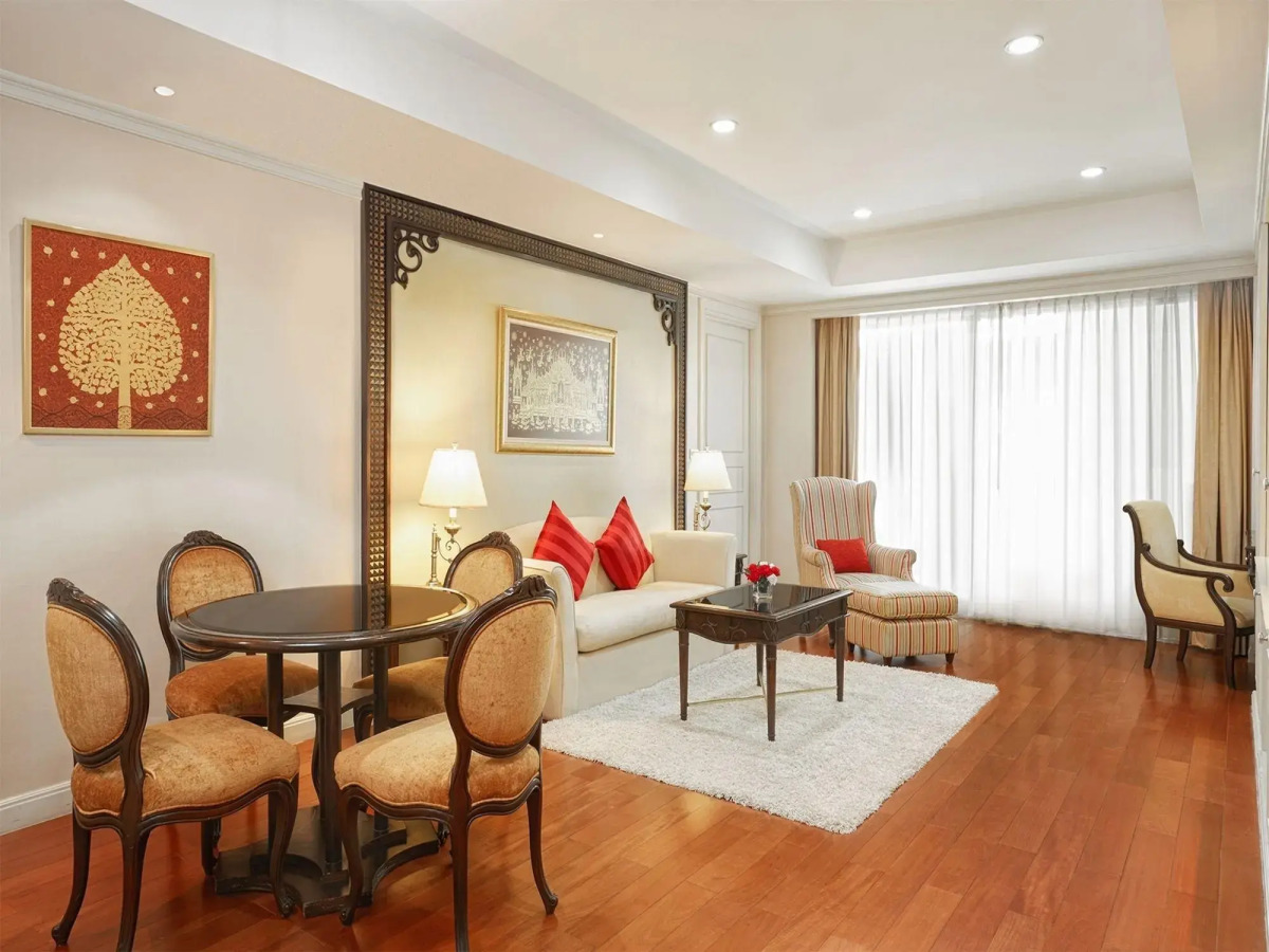 Отель Centre Point Silom