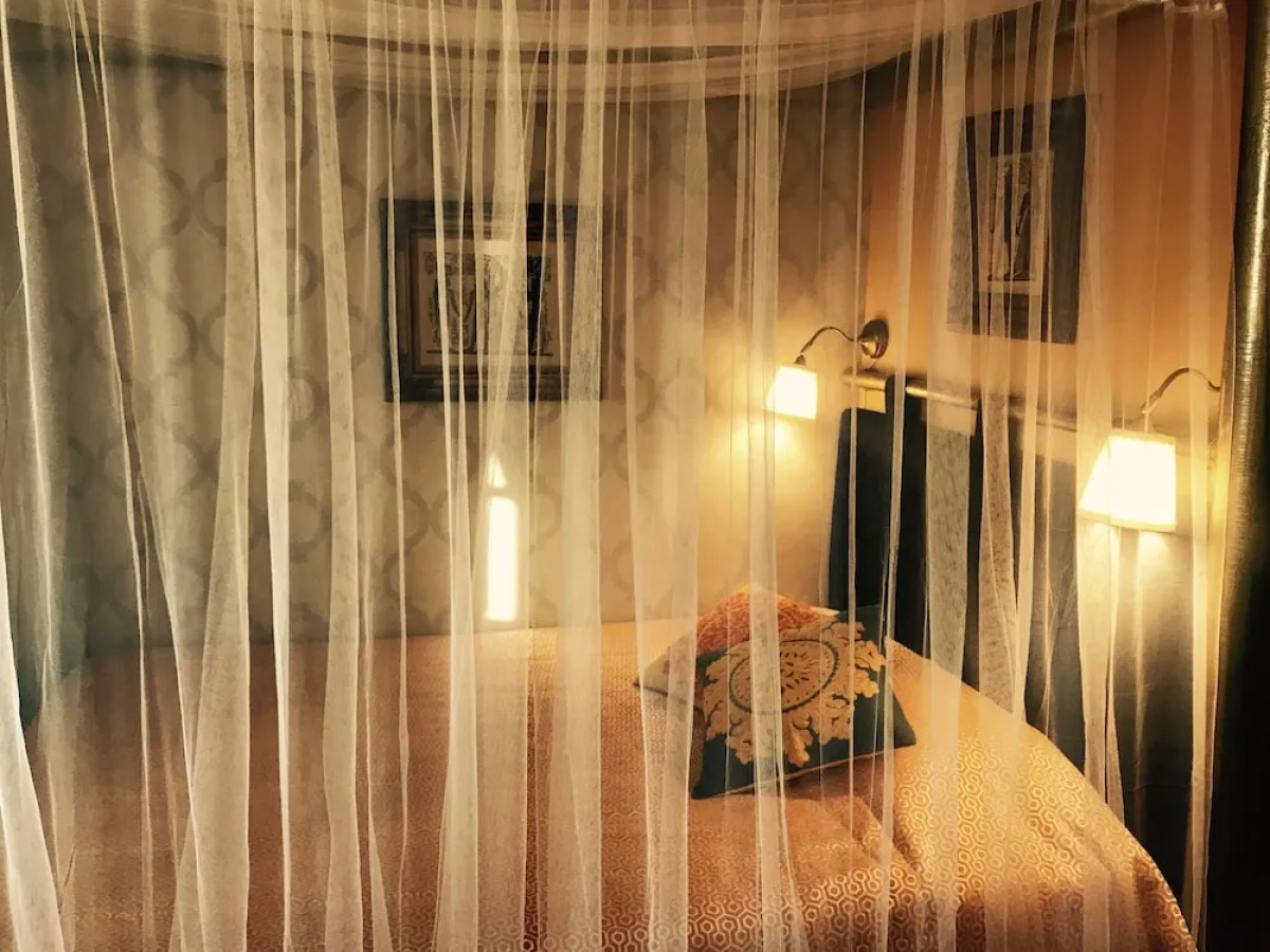 LUXa Charmhouse Hotel