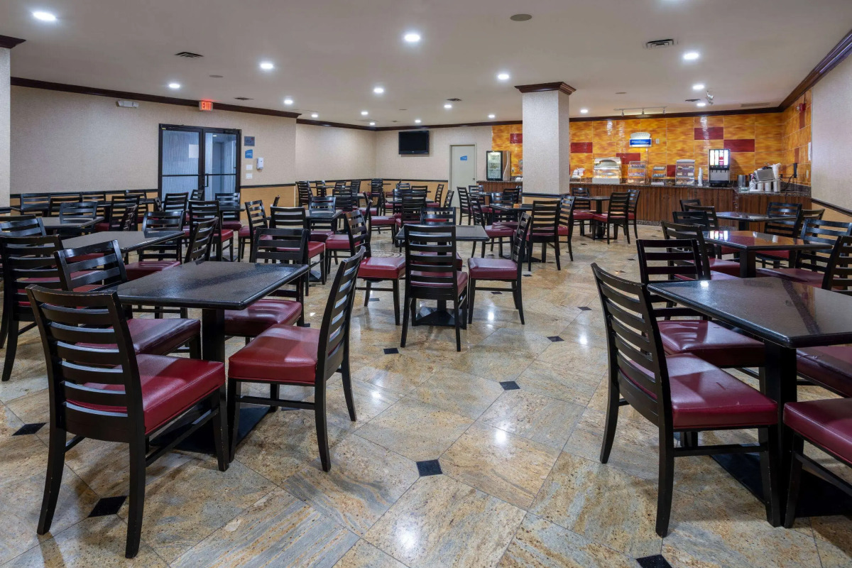 Days Hotel by Wyndham North Bergen NYC Area