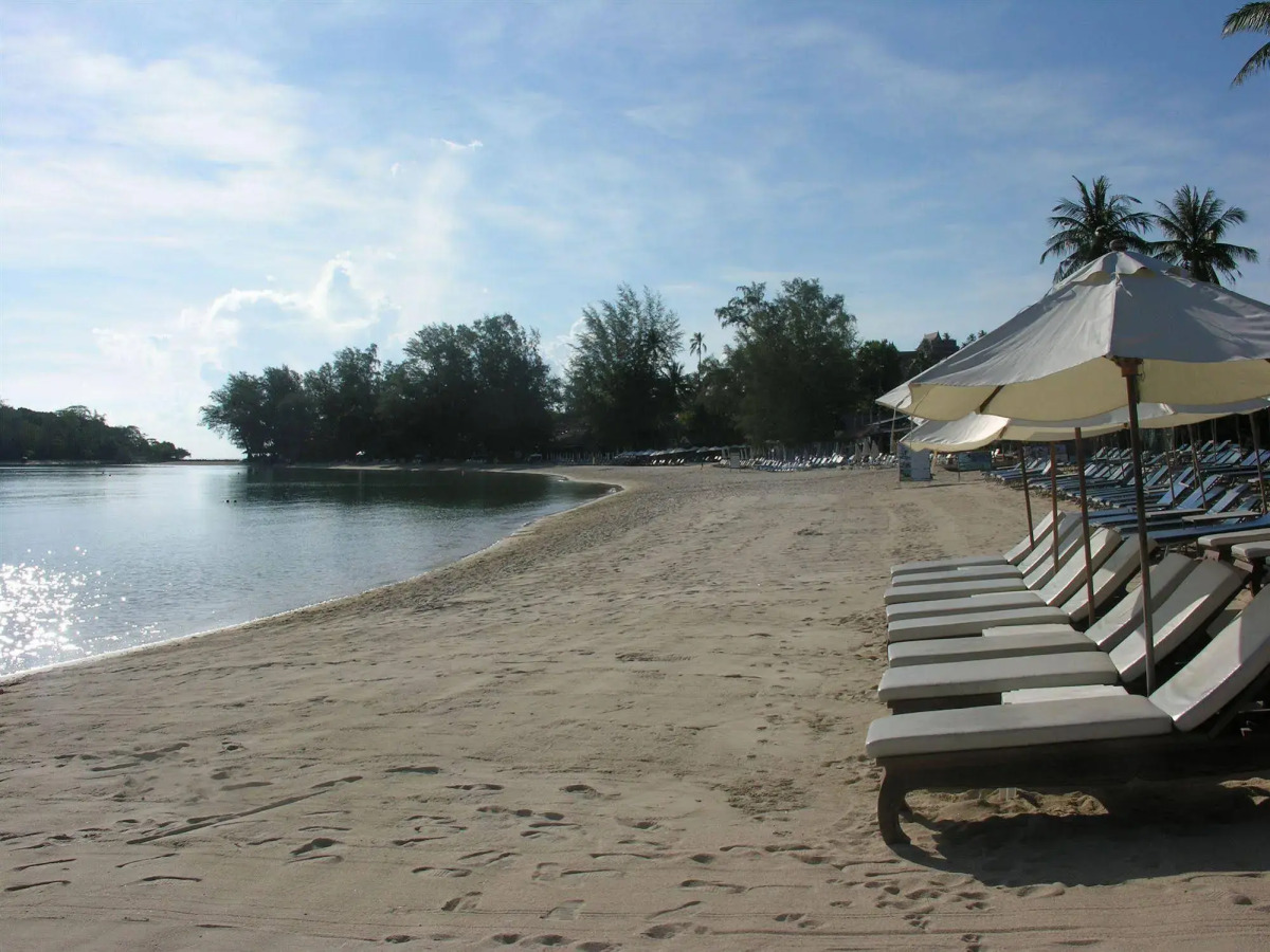 White House Beach Resort And Spa