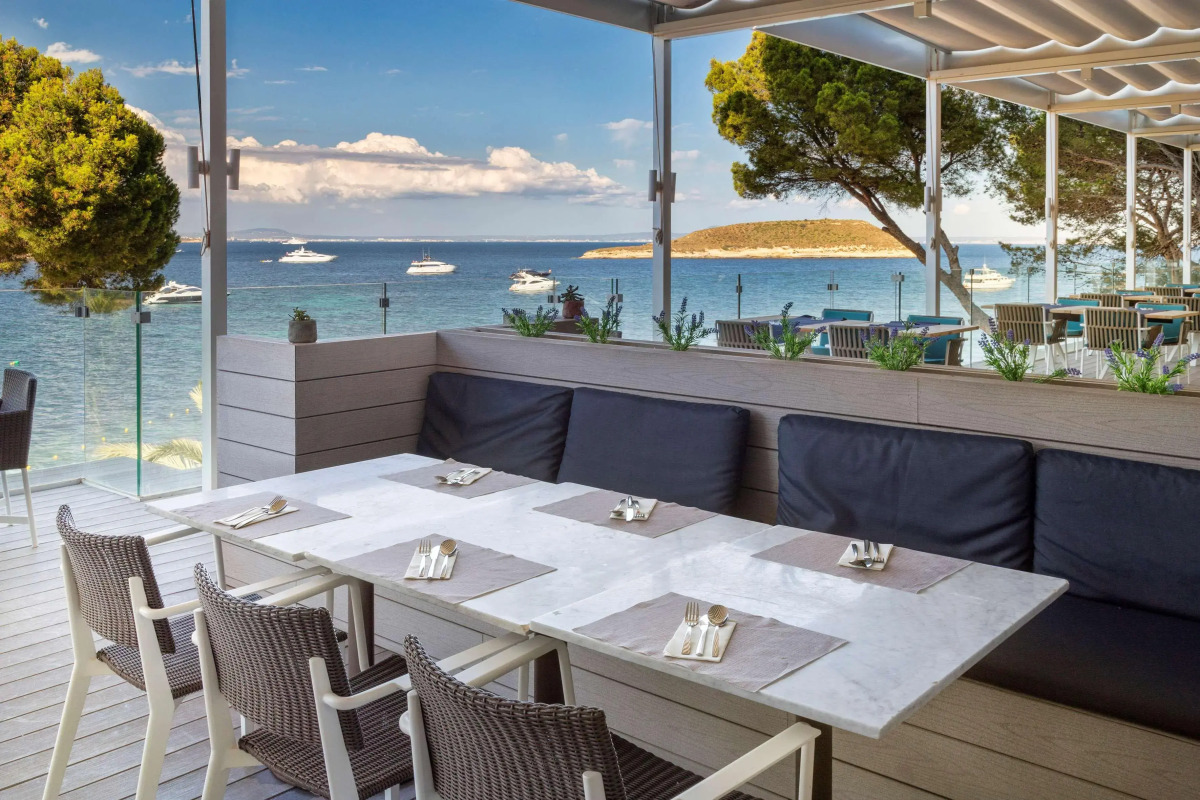 Отель Melia Calviá Beach