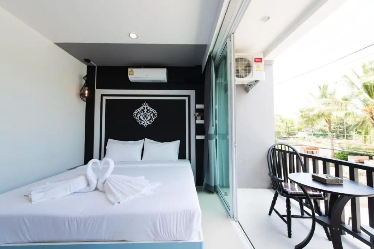 Vacation Time House by ZUZU