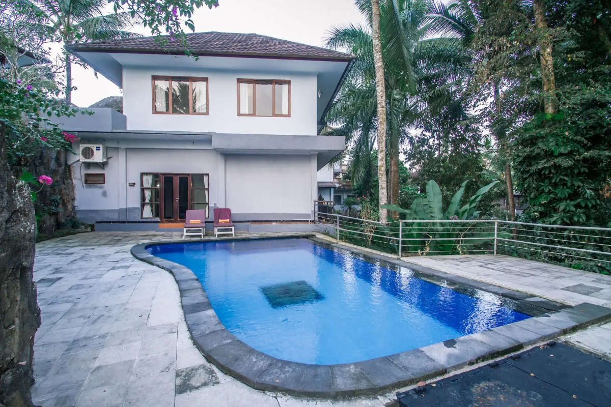 Puri Saron Hotel Madangan