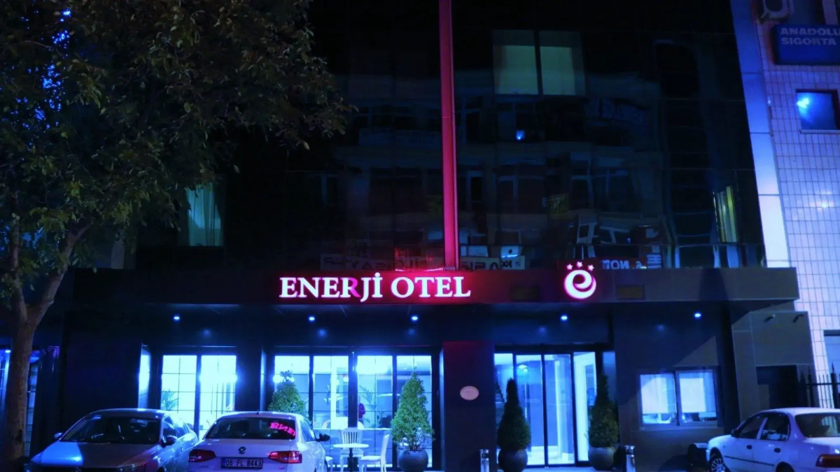 Enerji Hotel
