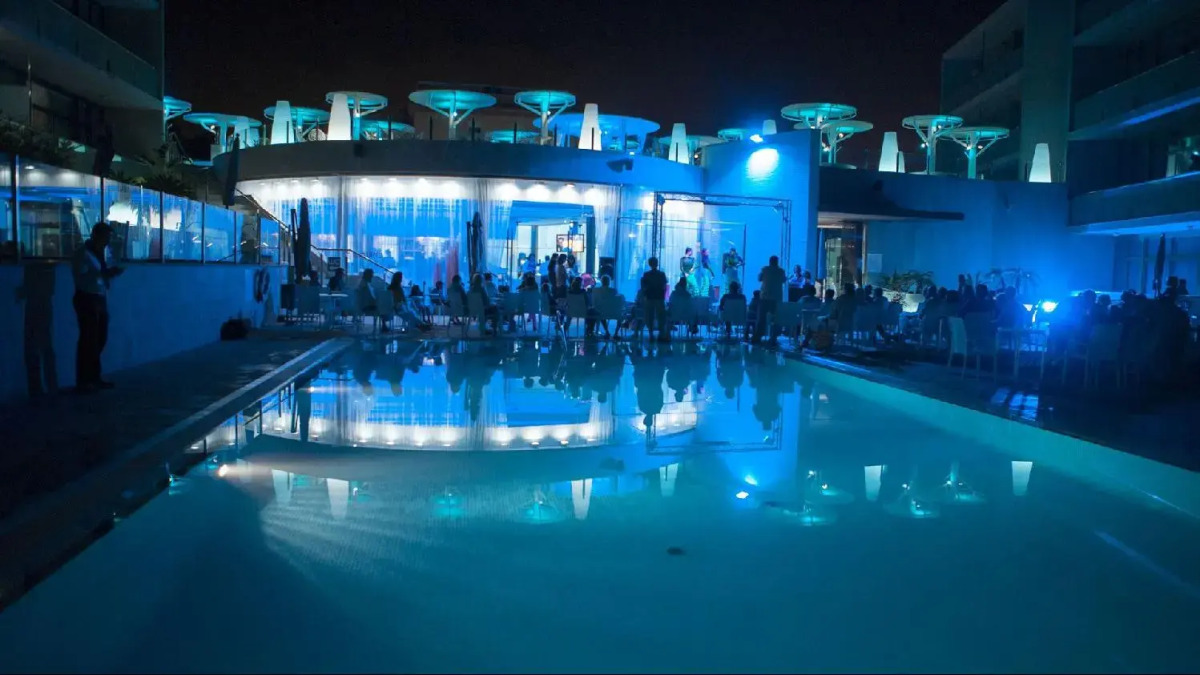 Apolo Suites Rentalmar