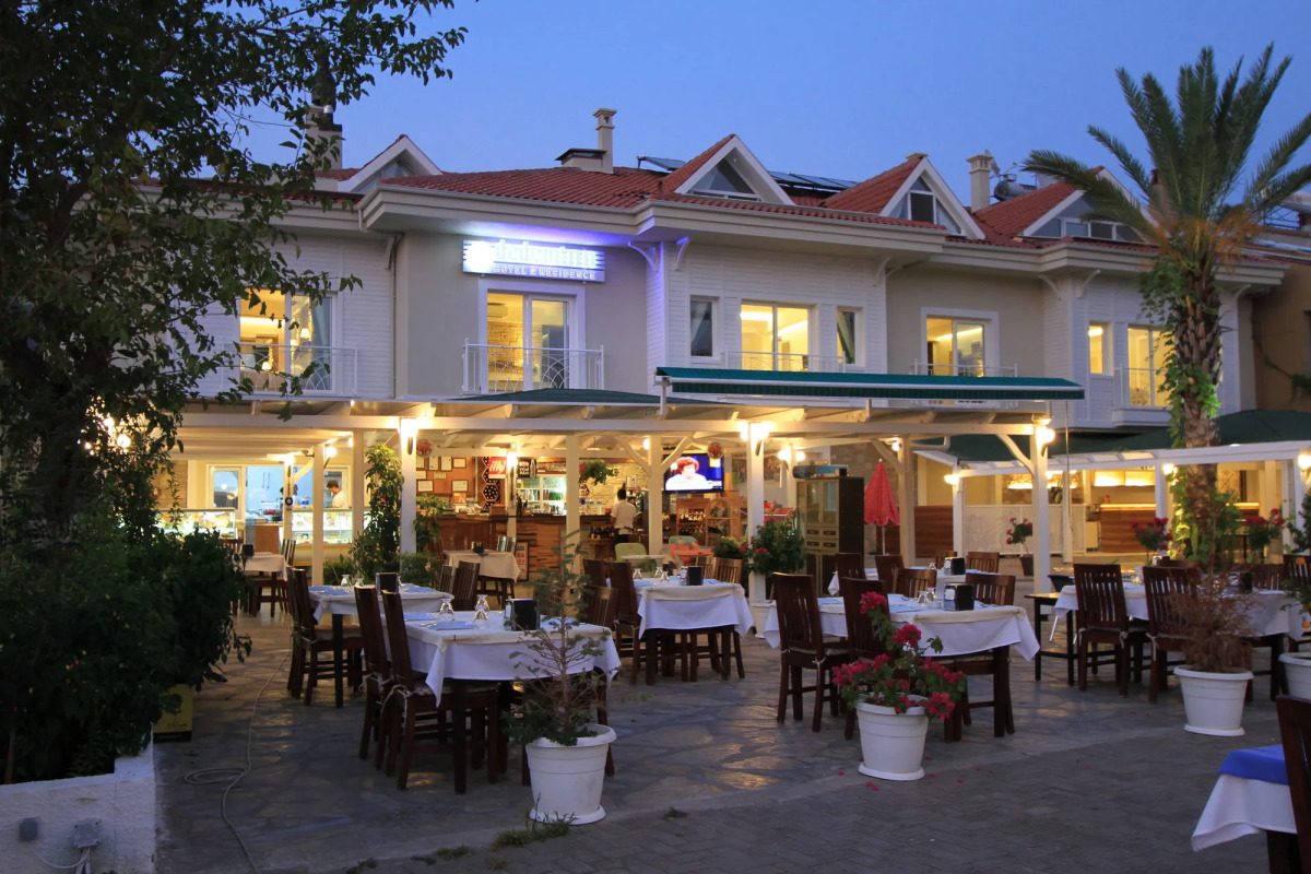 Dedeminn Marina Hotel