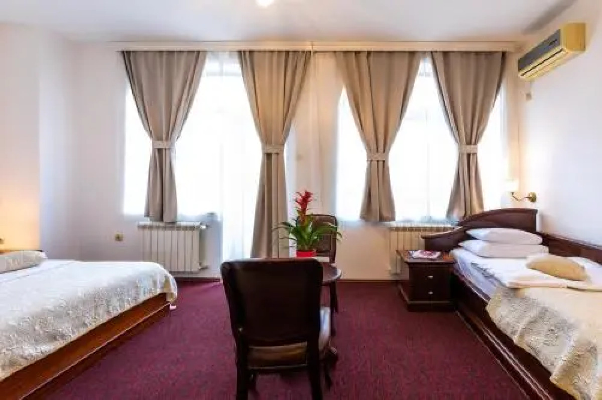 Garni Hotel Royal Crown