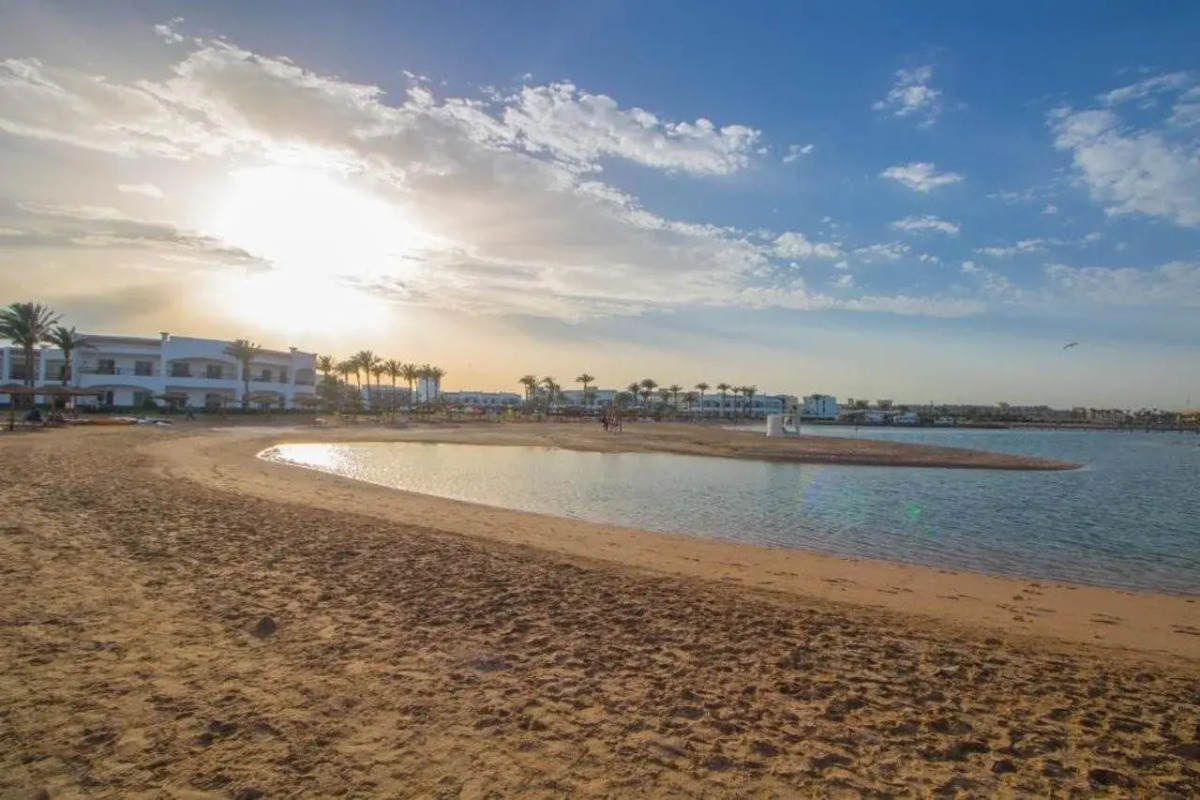 SUNRISE Alma Bay Resort