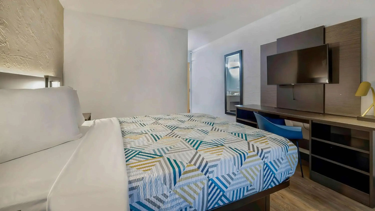 Motel 6 Milwaukee, WI - Glendale