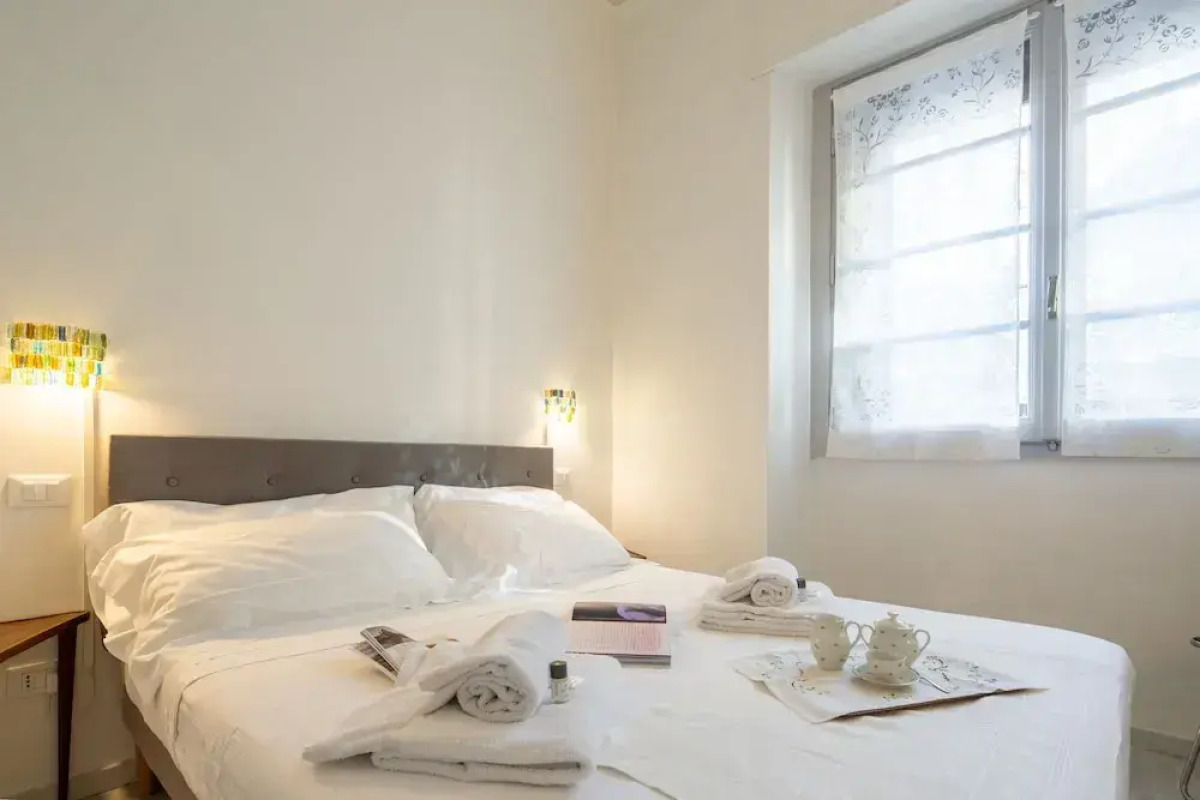 Central Station Apartment by Mmega