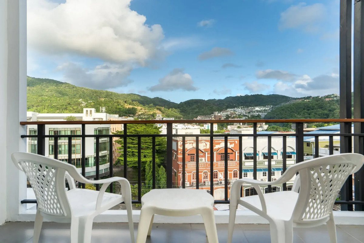 Paripas Patong Resort