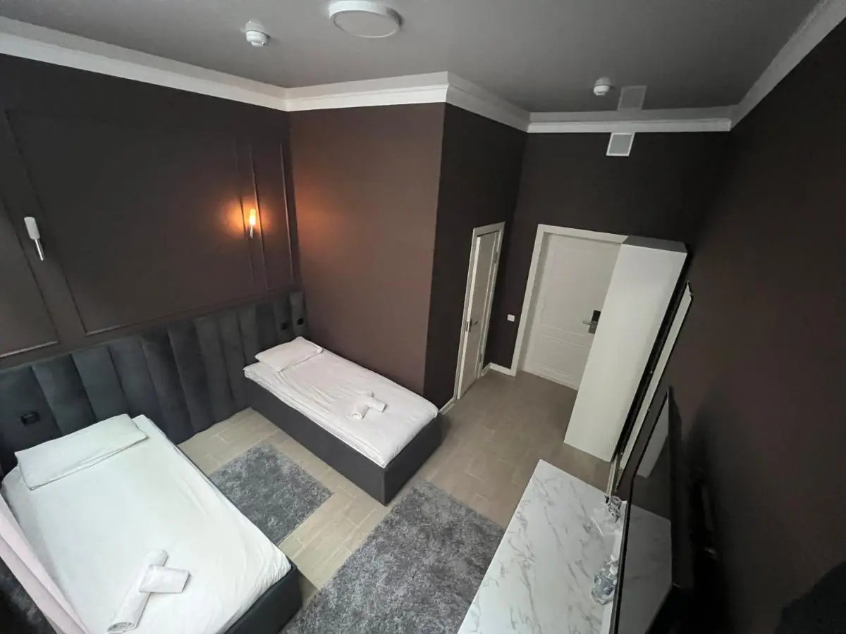 Hotel Nomad (Номад)