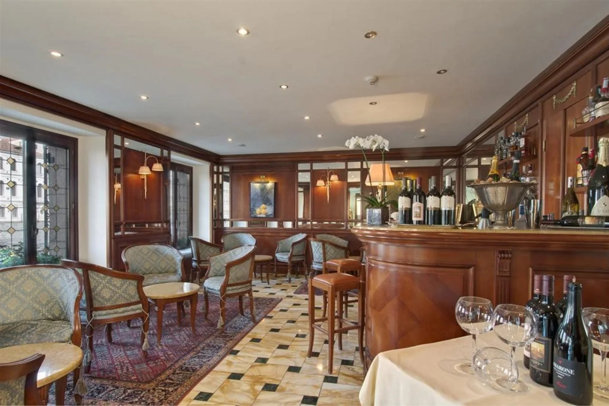 Sina Palazzo Sant'Angelo