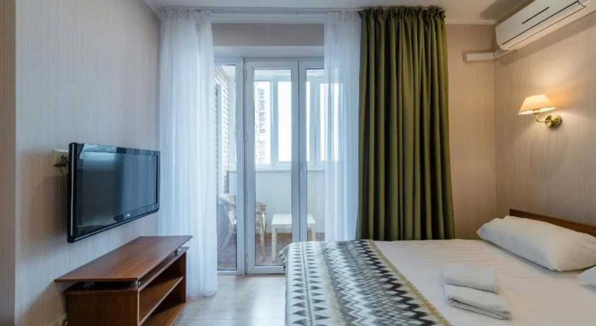 V Dvukh Shagakh na Festivalnom