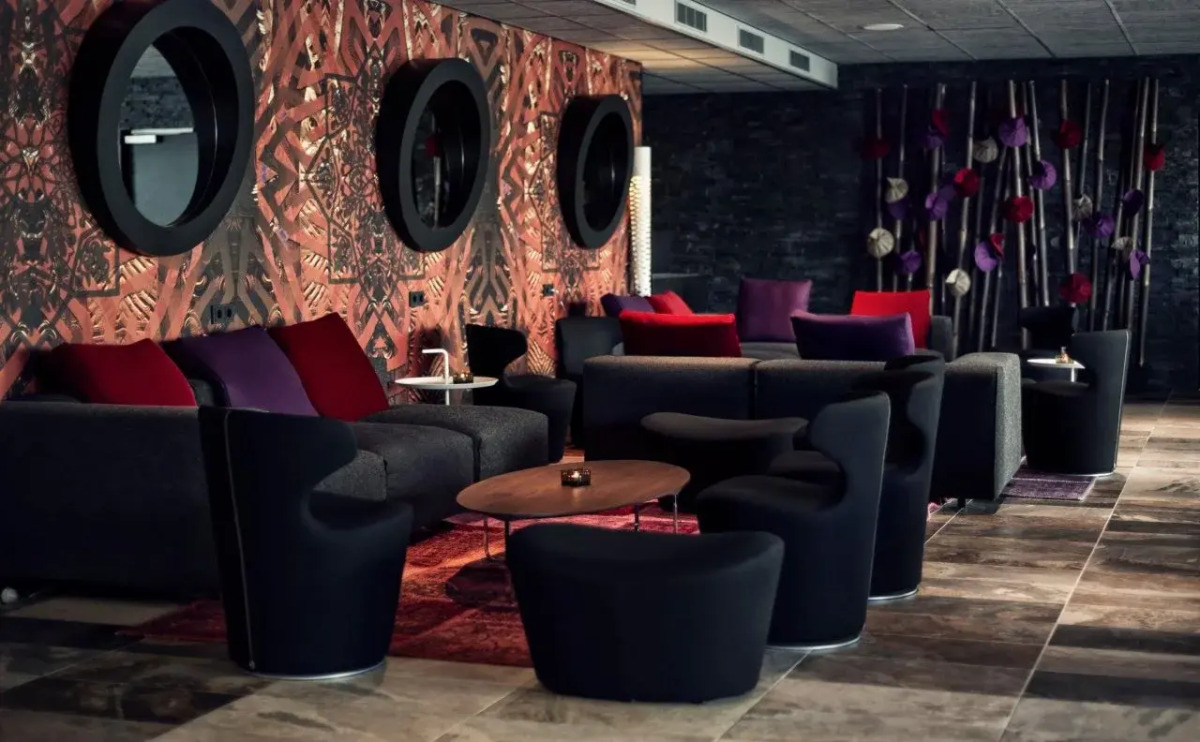 Haven Hotel Rotterdam, Curio Collection by Hilton