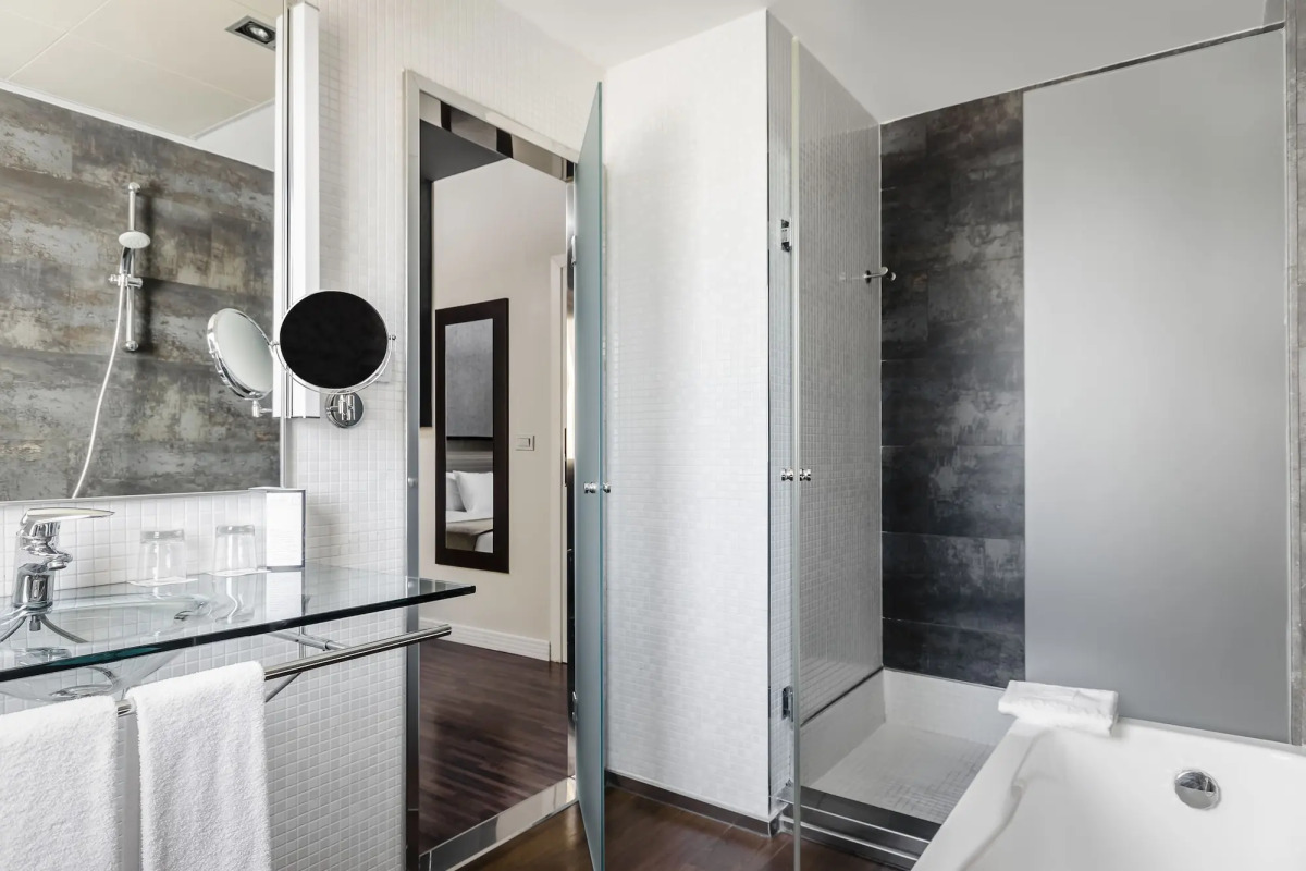 Eurostars Asta Regia