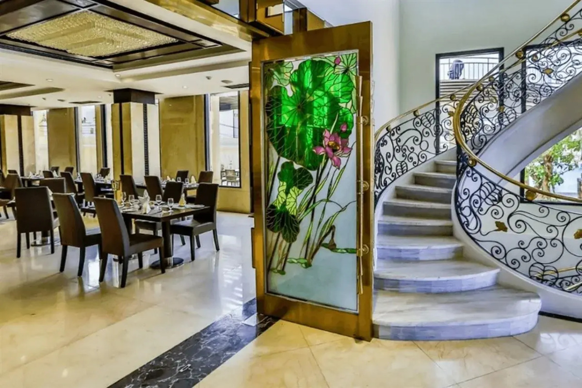 Holiday Beach Hotel Danang