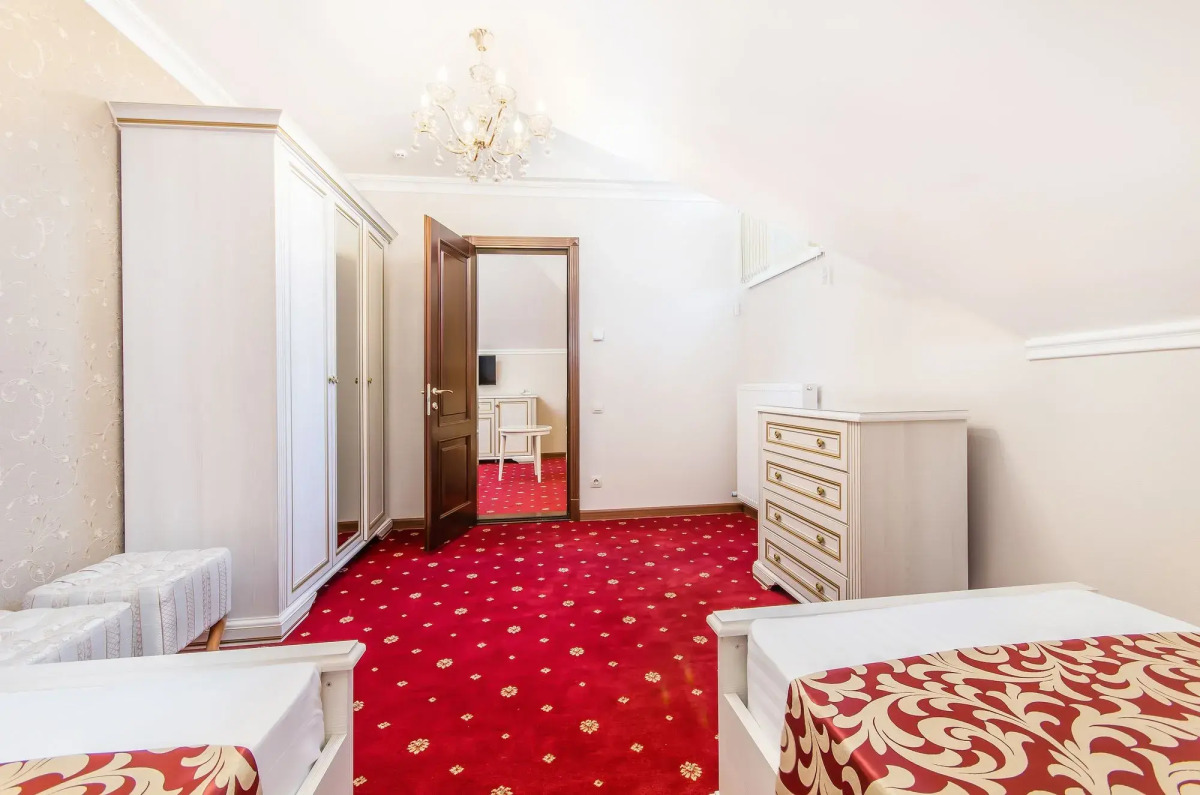 Отель Парк Лэйн