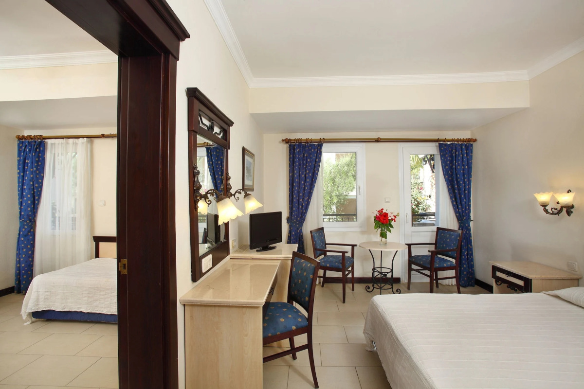 Cactus Mirage Family Club