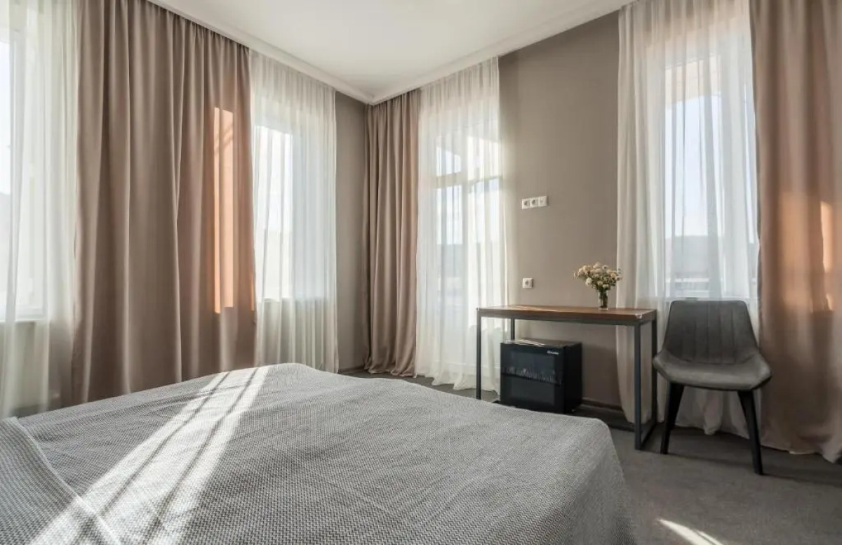 Hotel History • სასტუმრო ისტორია