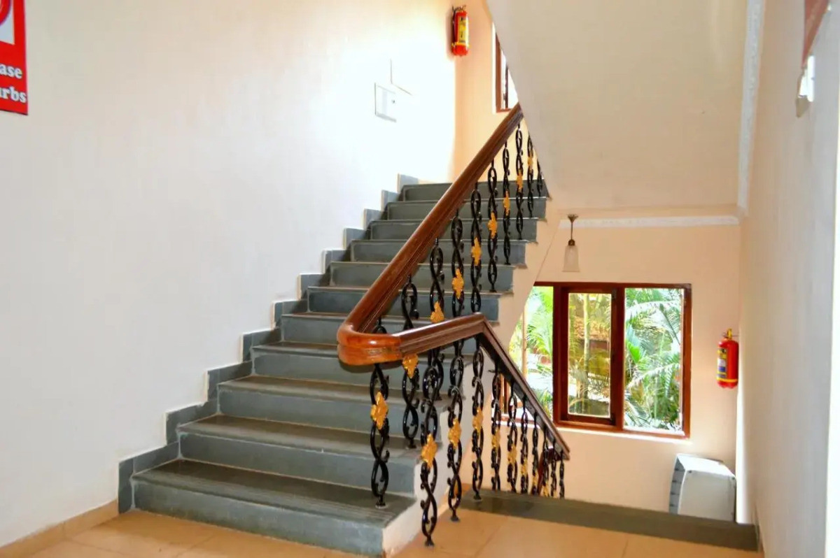 Mayflower Beach Resort