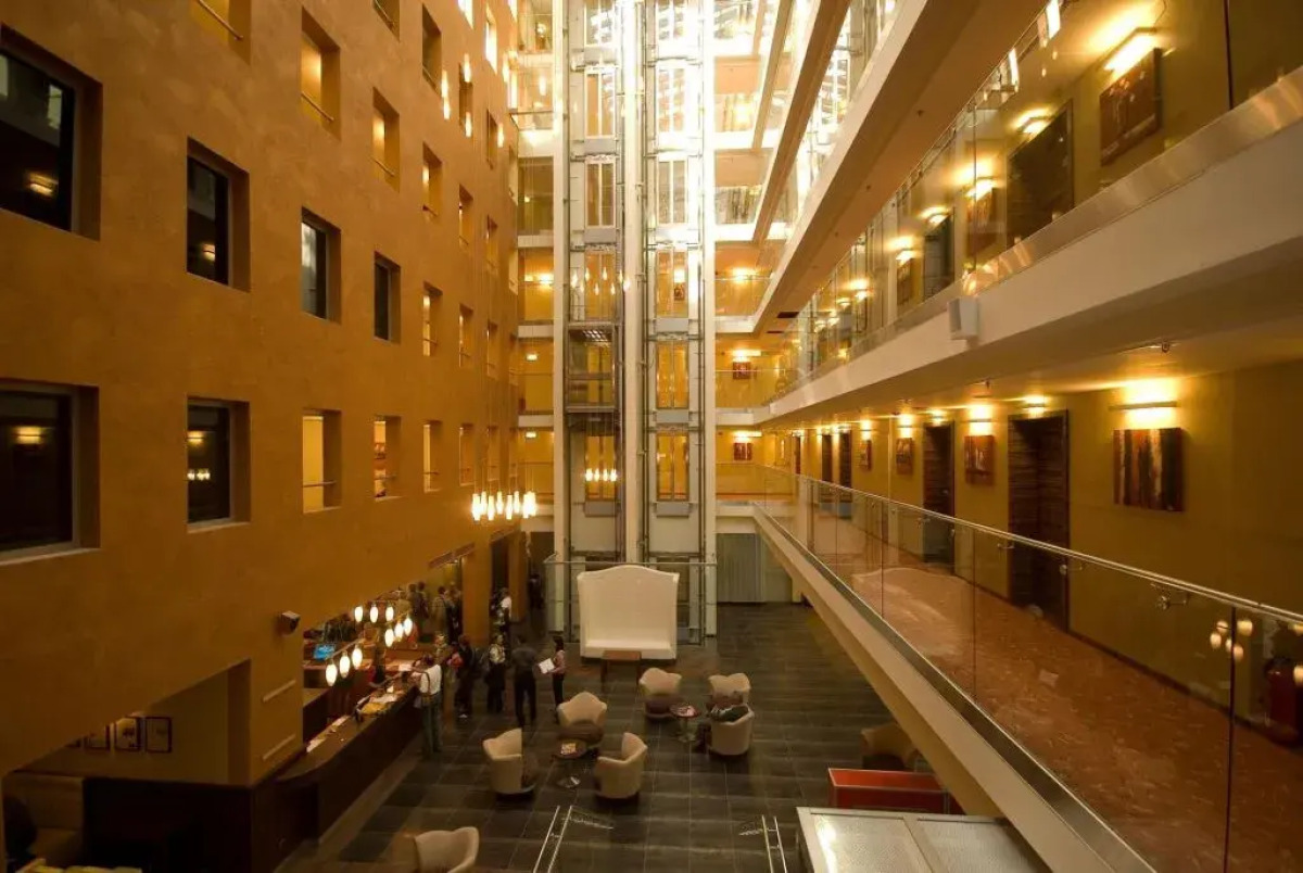 Avalon Hotel & Conferences