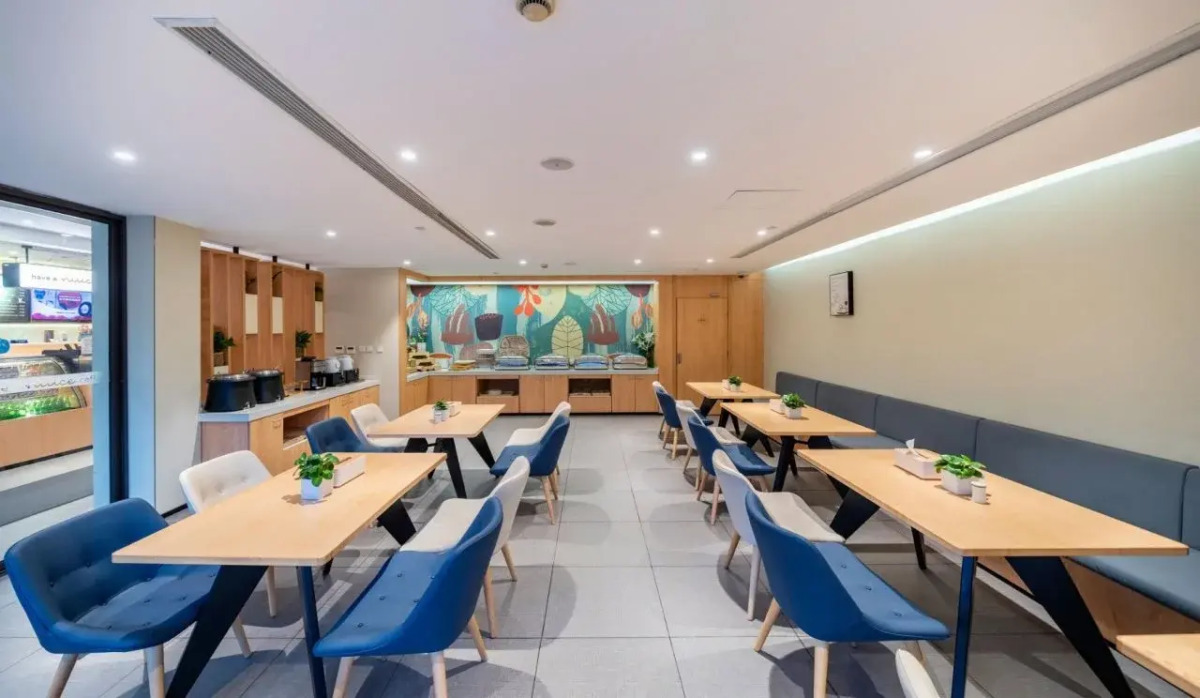 Hanting Hotel Shanghai Tangqiao Metro Station