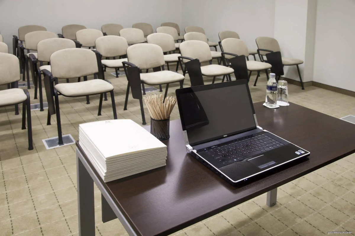 Rosslyn Thracia Hotel