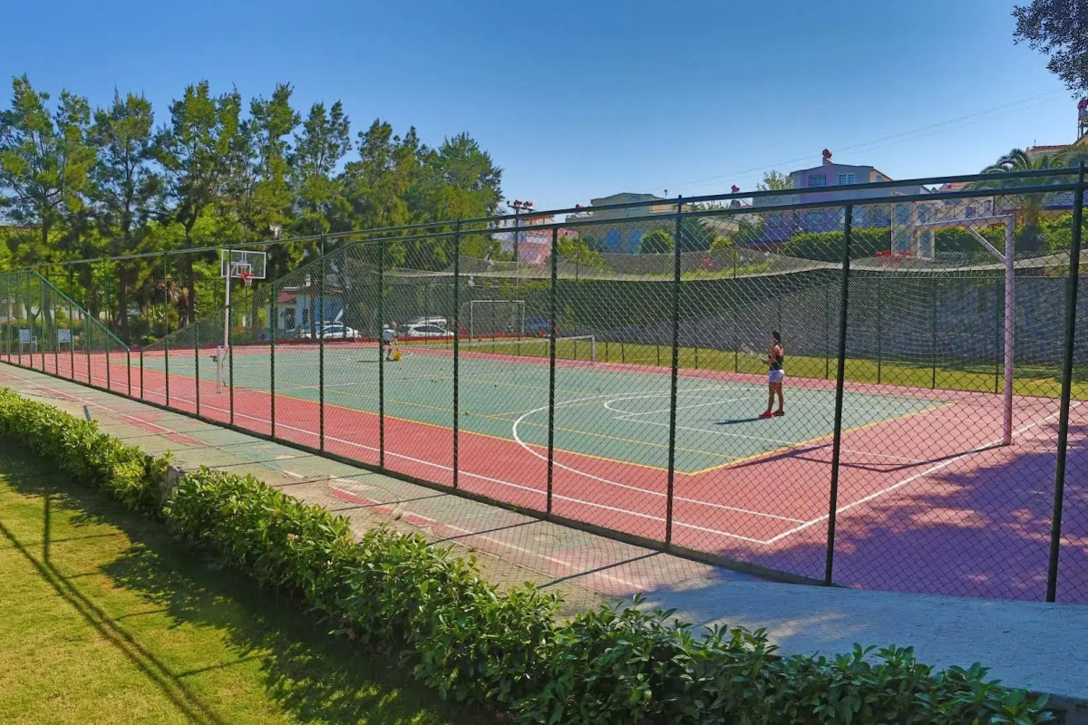 Le Bleu Hotel & Resort