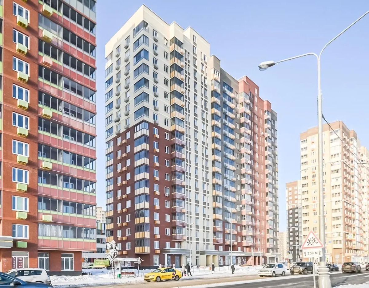 Погостим на улице Вертолетная 48