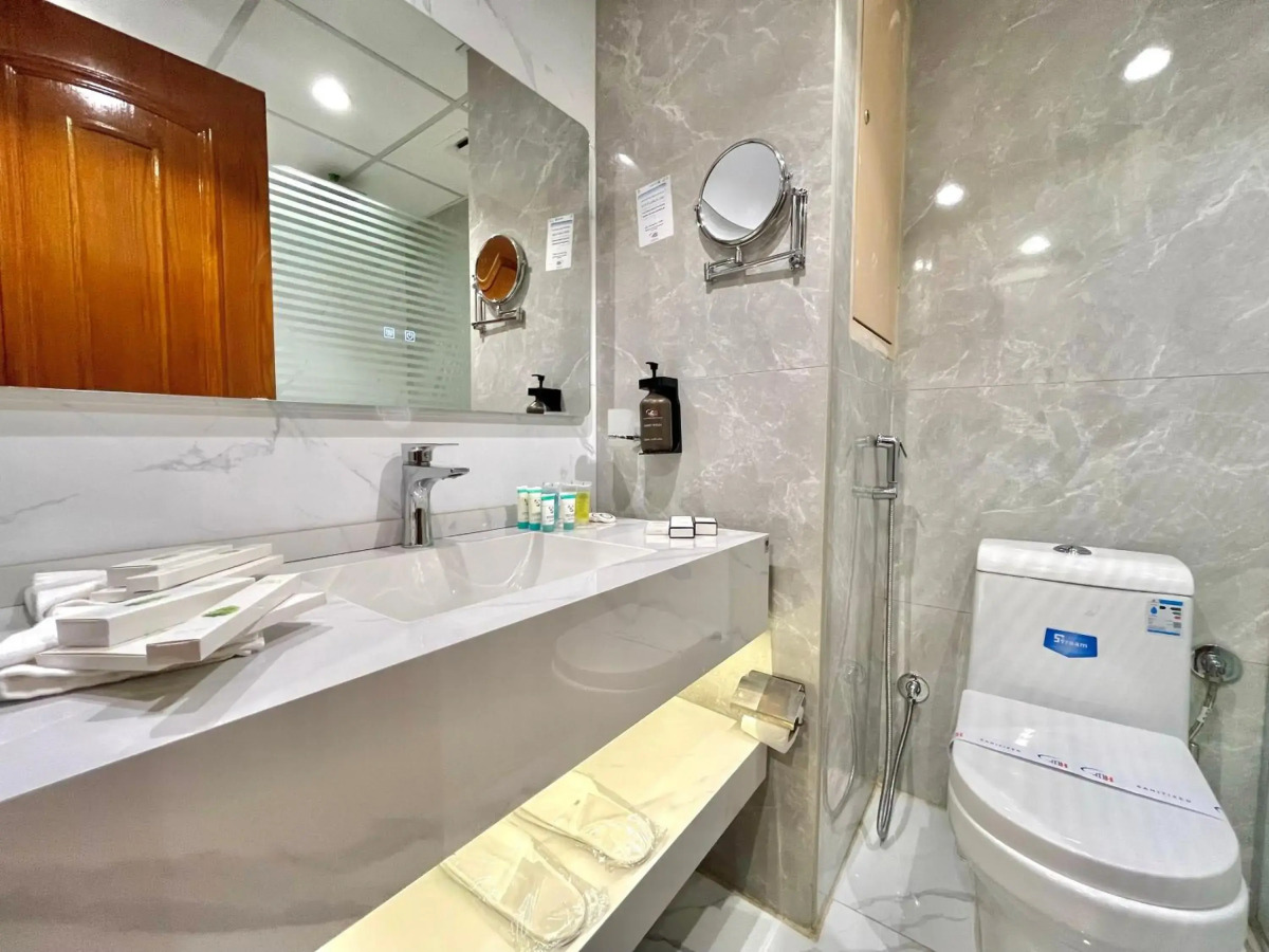 Zowar International Hotel