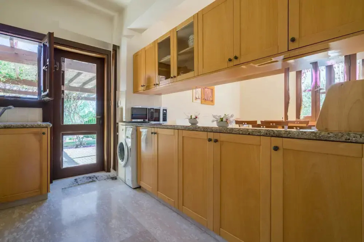 3 bedroom Villa Anarita 64 with private L-shaped pool, beautiful gardens, near resort village square