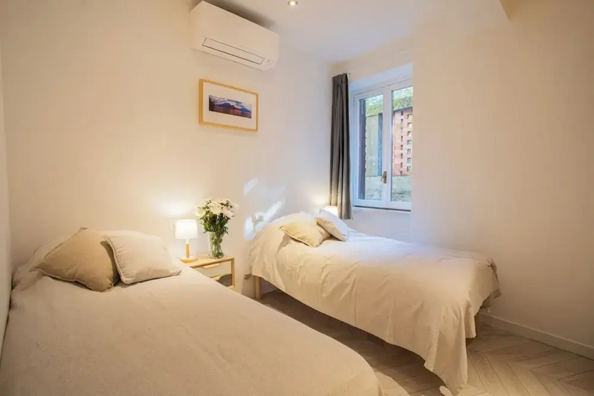 Your Private Harbour Nearby George Clooney