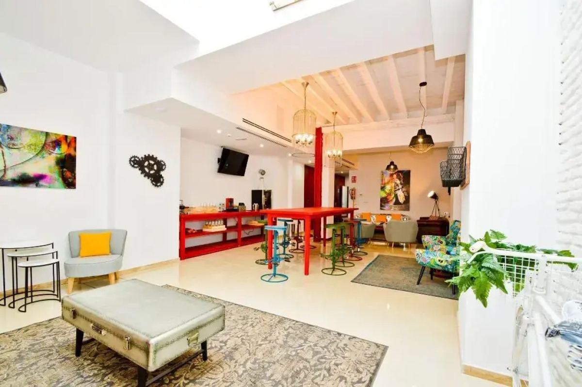 The Zentral Arenal Suites